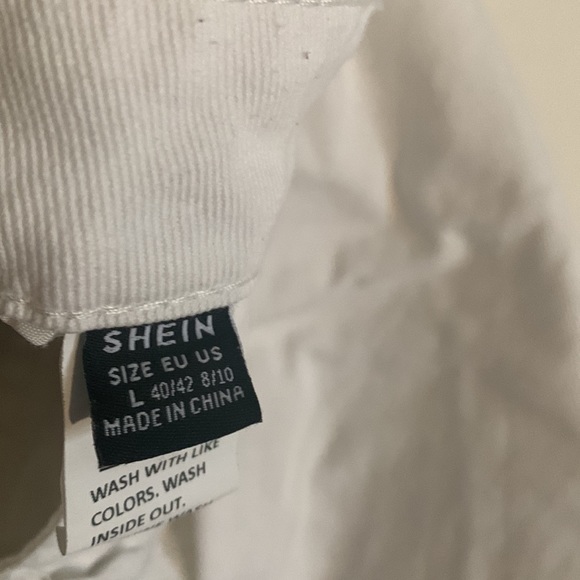 L | SHEIN White Cargos - Picture 3 of 4